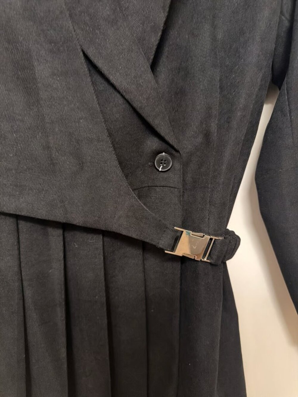 GUYUE Black Asymmetrical Pleated Blazer Dress - Picture 6 of 7